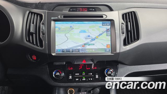 Kia Sportage 2012 — photo 14