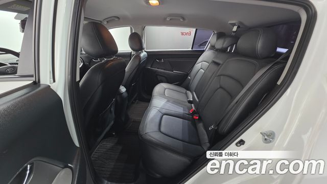 Kia Sportage 2012 — photo 17