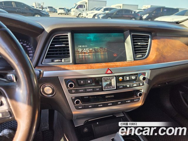 Genesis G80 2019 — photo 11