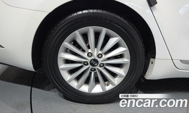 Kia K7 2016 — photo 5