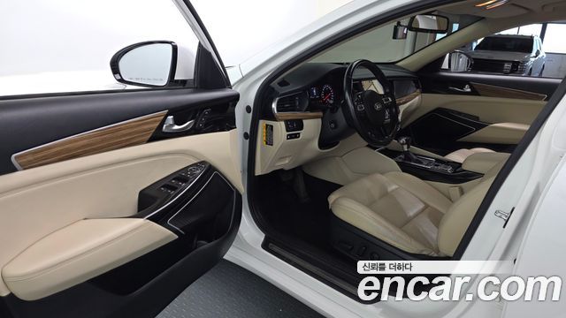 Kia K7 2016 — photo 13
