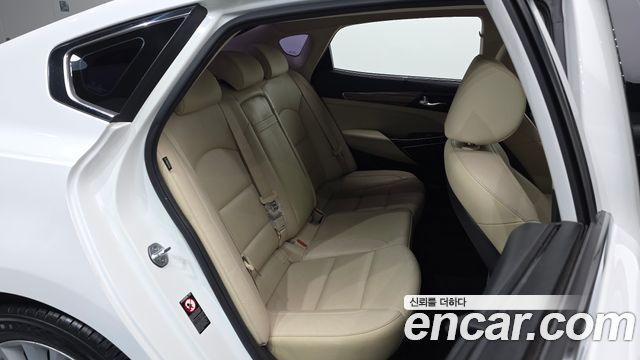 Kia K7 2016 — photo 17