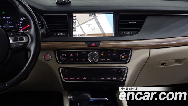Kia K7 2016 — photo 19