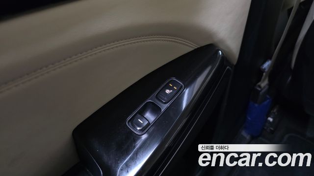 Kia K7 2016 — photo 25