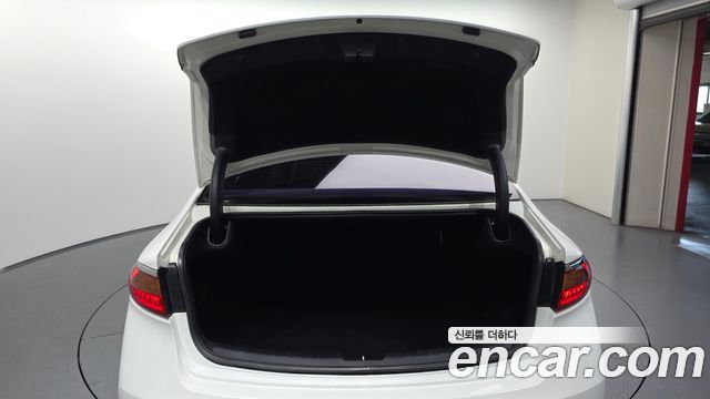 Kia K7 2016 — photo 26