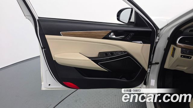Kia K7 2016 — photo 14