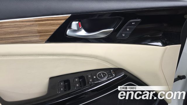 Kia K7 2016 — photo 27