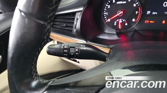 Kia K7 2016 — photo 29