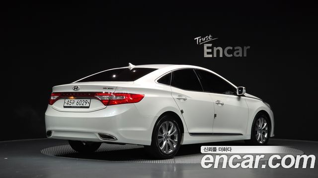 Hyundai Grandeur 2011 — photo 2