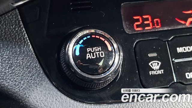 Kia Sportage 2015 — photo 28