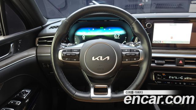 Kia K5 2022 — photo 19