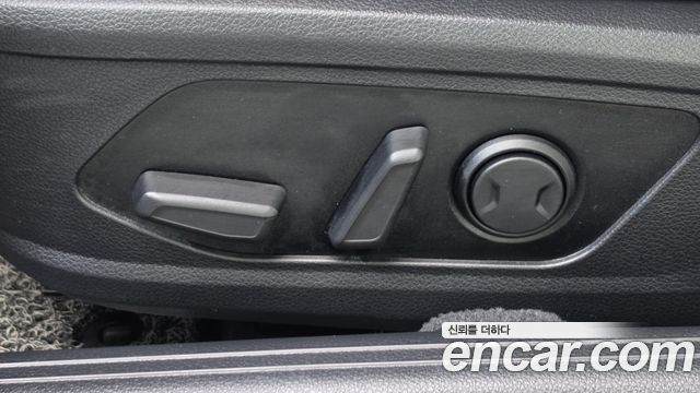 Kia K5 2022 — photo 31