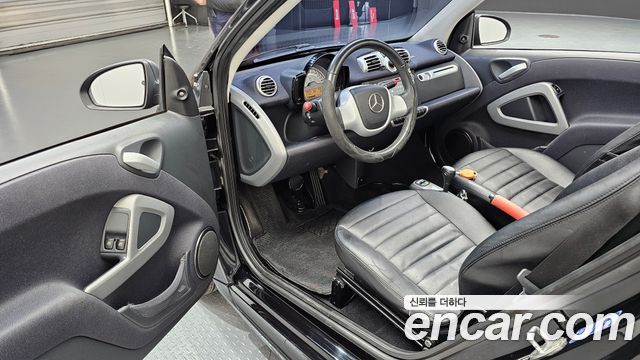 Smart Fortwo 2011 — photo 10