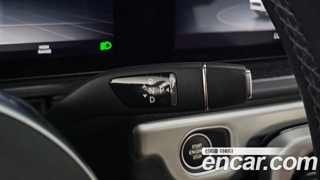 Mercedes-Benz G-Class 2023 — photo 12