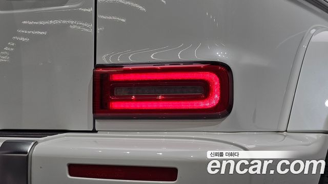 Mercedes-Benz G-Class 2023 — photo 9