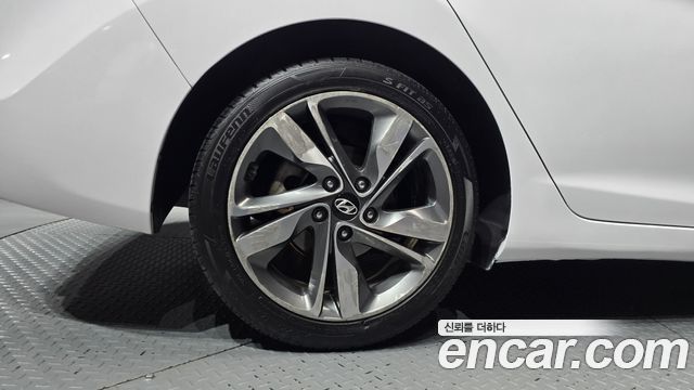 Hyundai AVANTE 2015 — photo 5