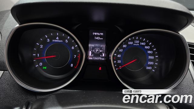 Hyundai AVANTE 2015 — photo 8