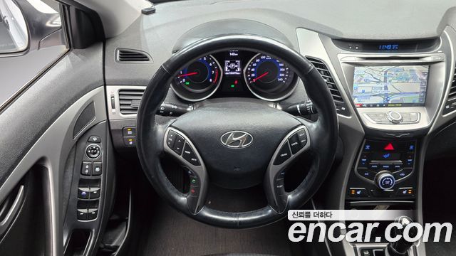 Hyundai AVANTE 2015 — photo 13