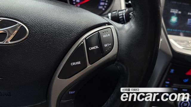 Hyundai AVANTE 2015 — photo 16