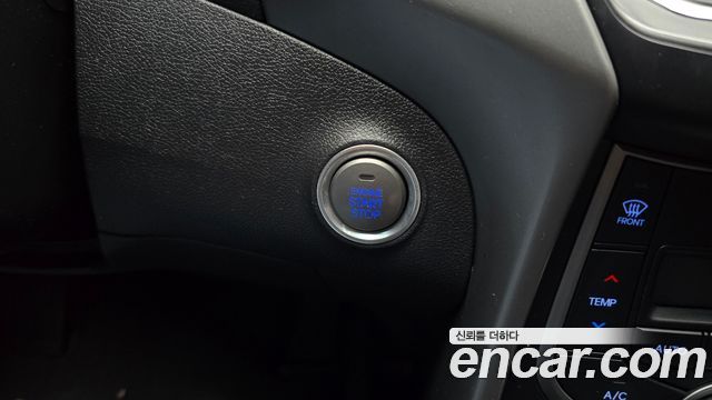 Hyundai AVANTE 2015 — photo 18