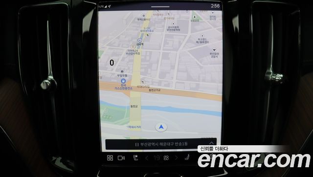 Volvo XC60 2025 — photo 10