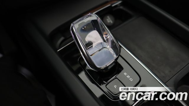 Volvo XC60 2025 — photo 11