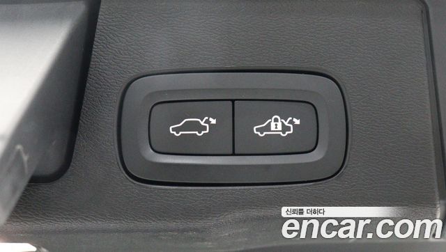 Volvo XC60 2025 — photo 19