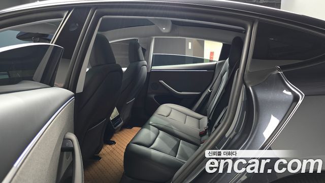 Tesla Model 3 2025 — photo 17
