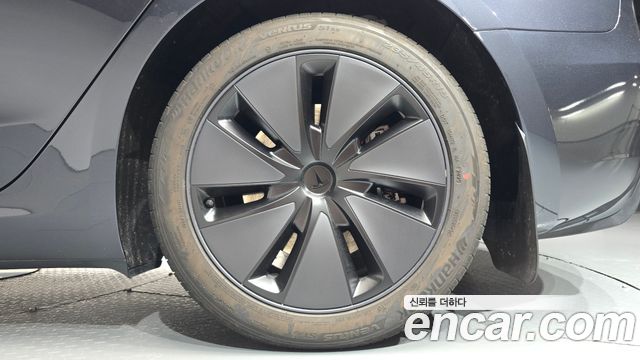 Tesla Model 3 2025 — photo 7