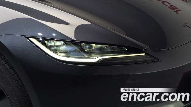 Tesla Model 3 2025 — photo 8