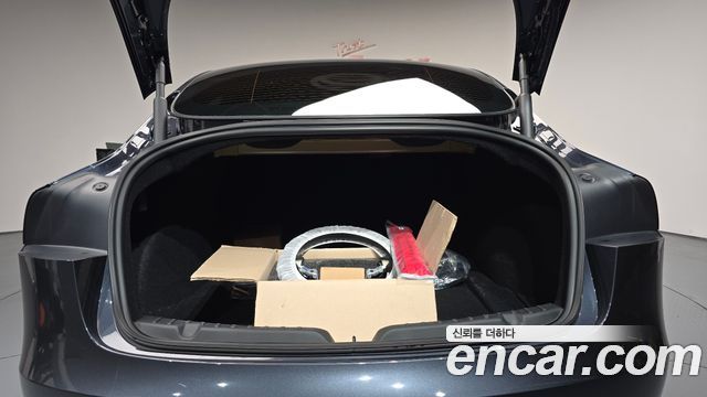 Tesla Model 3 2025 — photo 27