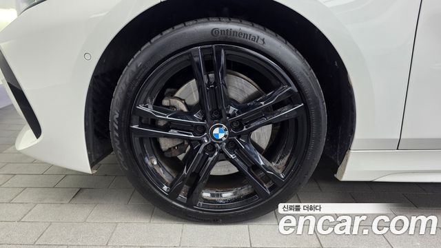 BMW 1-Series 2021 — photo 5