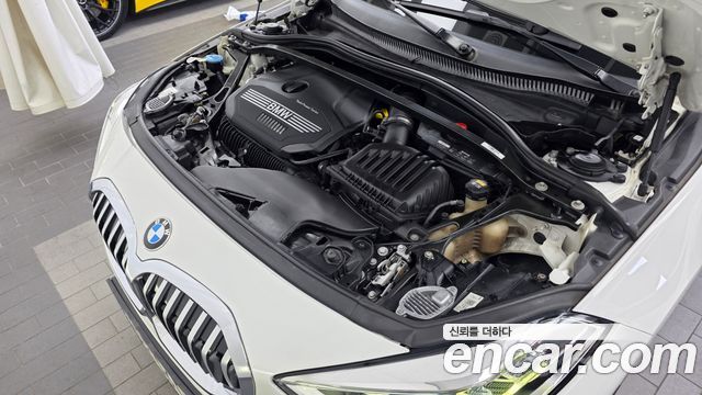 BMW 1-Series 2021 — photo 6