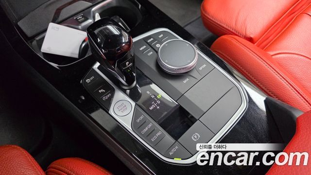 BMW 1-Series 2021 — photo 12