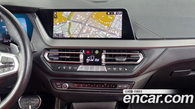 BMW 1-Series 2021 — photo 20