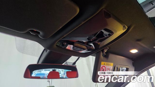 BMW 1-Series 2021 — photo 23