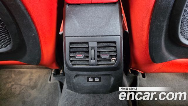 BMW 1-Series 2021 — photo 24