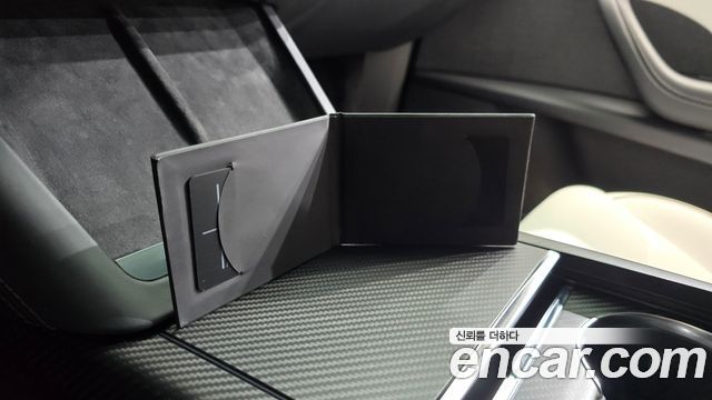 Tesla Model X 2023 — photo 20