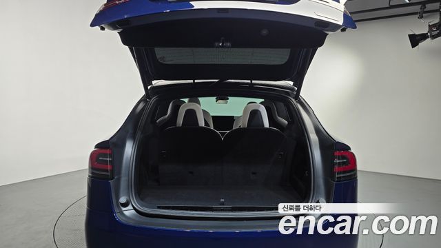 Tesla Model X 2023 — photo 22