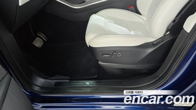Tesla Model X 2023 — photo 25