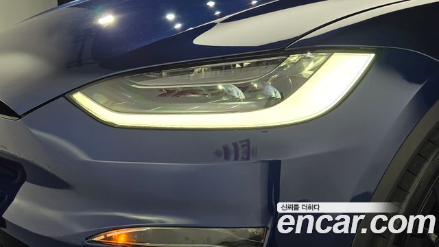 Tesla Model X 2023 — photo 8