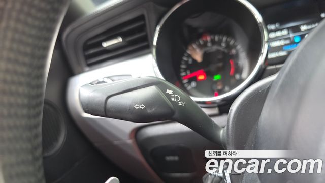 Ford Mustang 2017 — photo 24