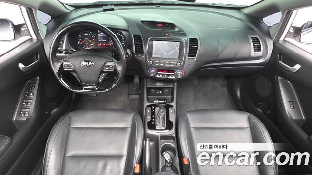 Kia K3 2017 — photo 10