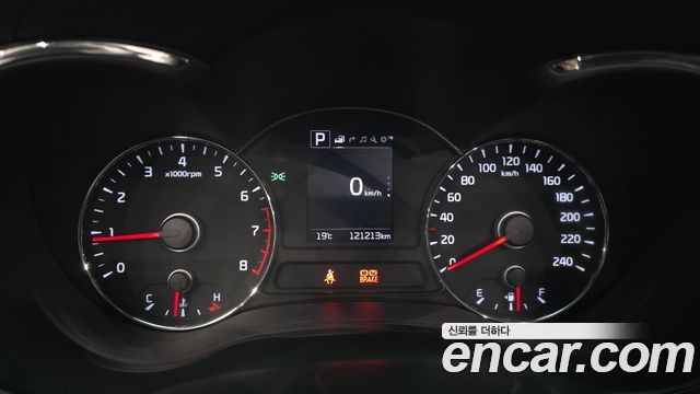 Kia K3 2017 — photo 11
