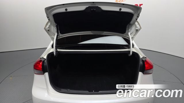 Kia K3 2017 — photo 26