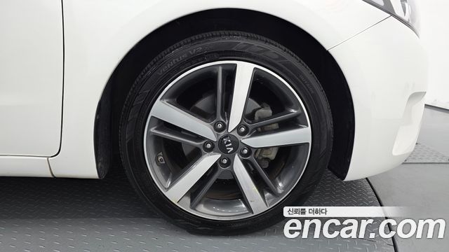Kia K3 2017 — photo 7