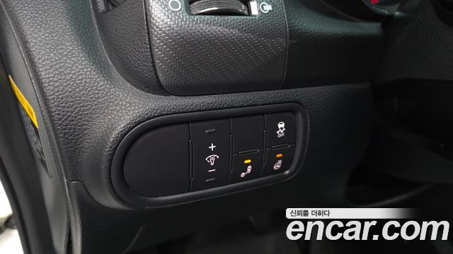 Kia K3 2017 — photo 28