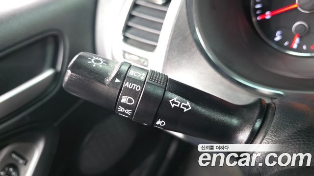 Kia K3 2017 — photo 30