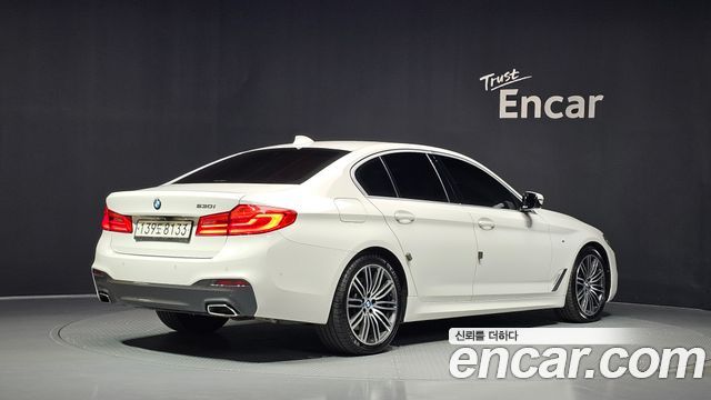 BMW 5-Series 2020 — photo 2