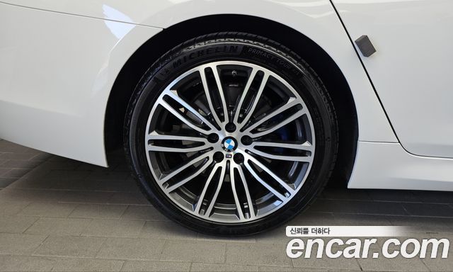 BMW 5-Series 2020 — photo 5